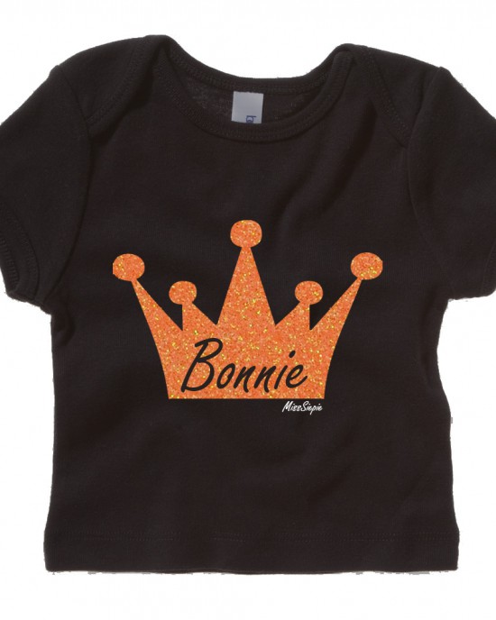 Zwart t-shirt 'Orange Glitter Crown' met naam